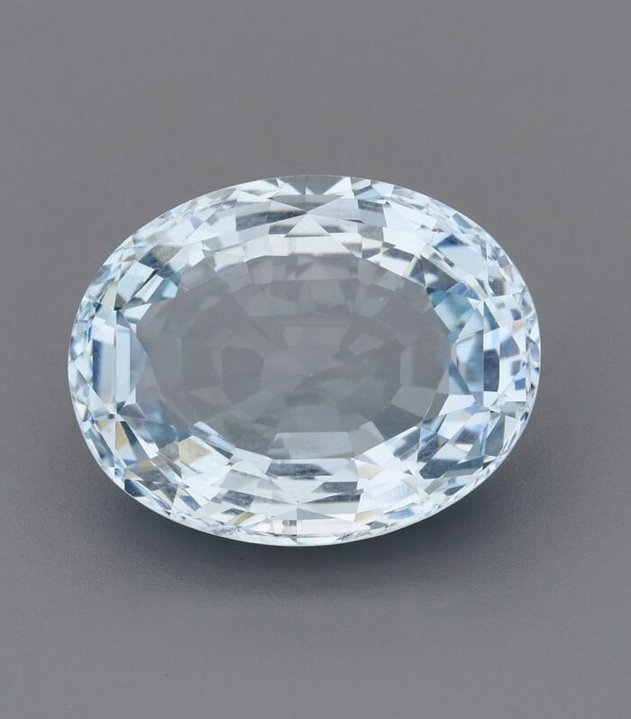 8.85 ct.  Blue Aquamarine
