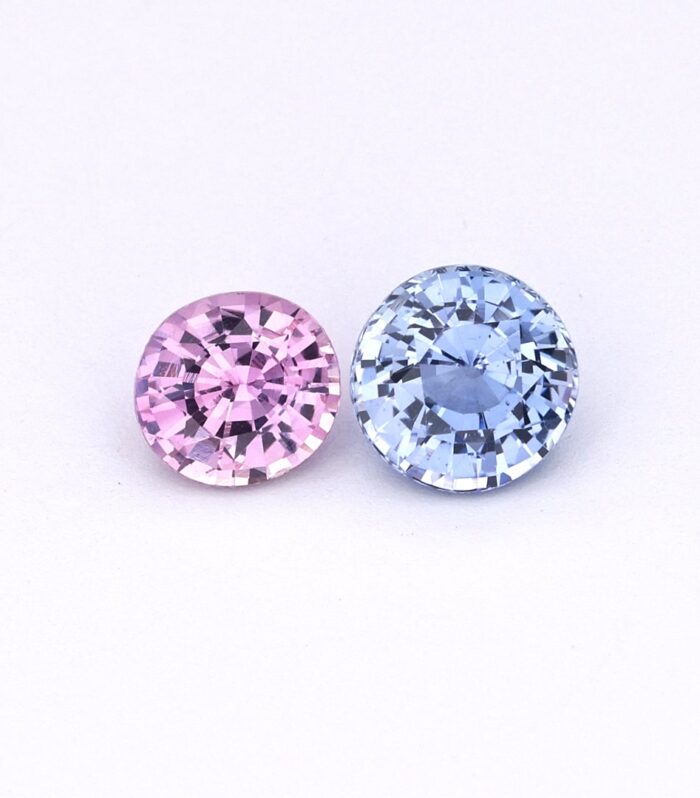 0.91 ct Blue & Pink Sapphires Set Un-Heated (ID 222556)
