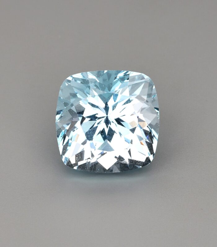 6.88ct Blue Topaz